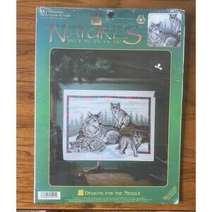 NEW Nature's Window WOLF FAMILY Needlepoint Kit 5404 12" x 16"